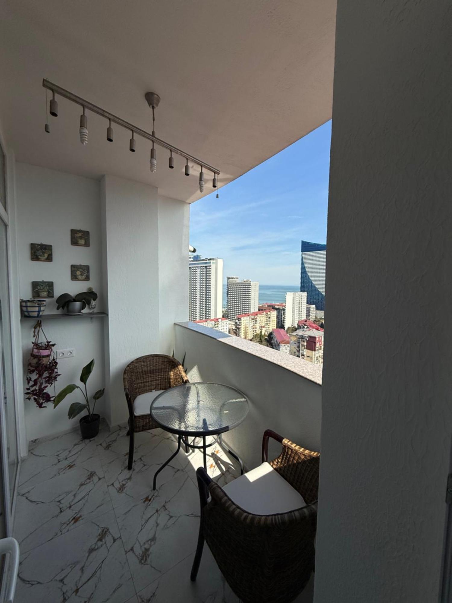 Tamuna'S Cozy Apartment Batumi Esterno foto